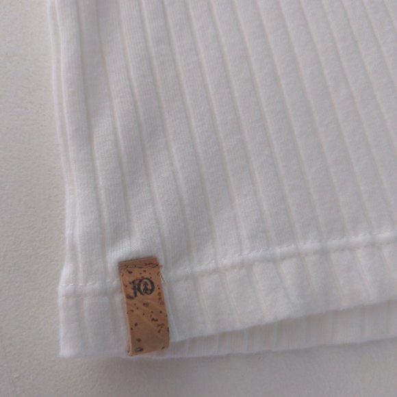 White tank top - Picture 2 of 2